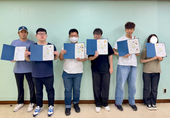[ 사진 설명] ‘그린코디네이터’자격증 전달식